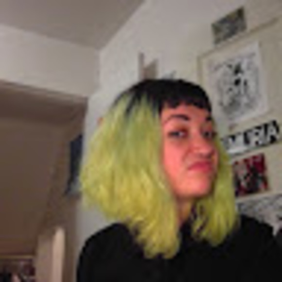 Meet your Posher, Victoria - Picture 1 of 1